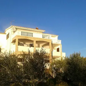 Rumora Ivan Apartmán Povljana